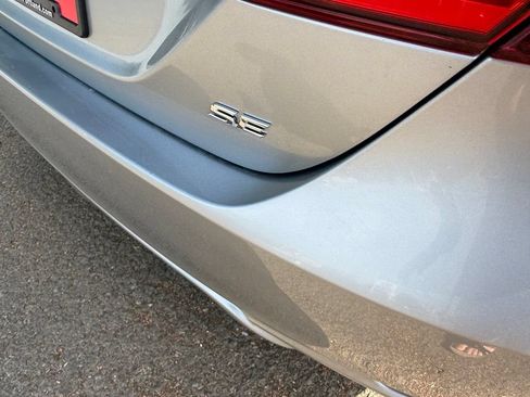 Used 2023 Toyota Camry SE FWD image 6