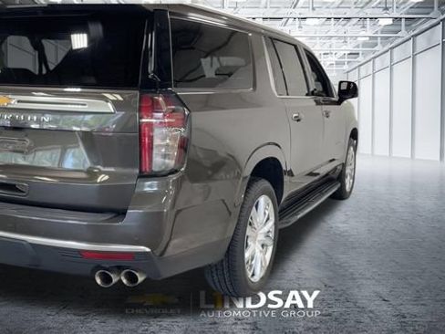 Certified 2021 Chevrolet Suburban High Country AWD/4WD image 9