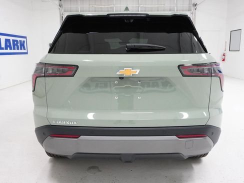 New 2026 Chevrolet Equinox LT w/ Convenience Package II image 6