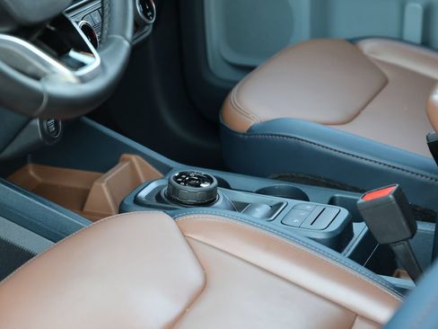 Used 2024 Ford Maverick Lariat FWD image 16