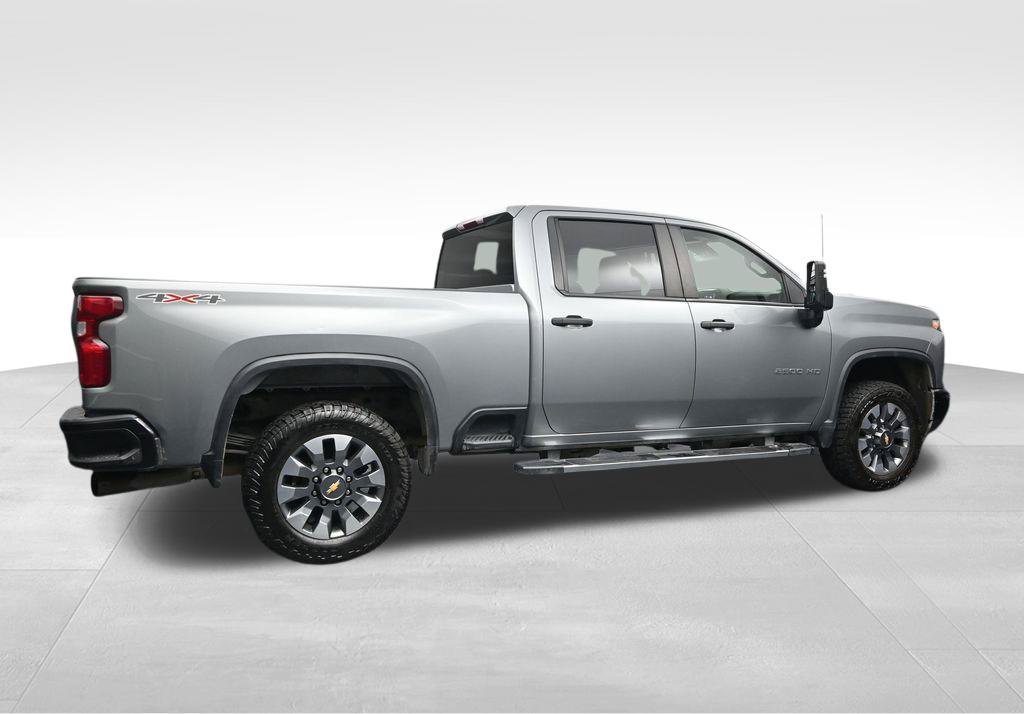 Used 2024 Chevrolet Silverado 2500 Custom w/ Custom Value Package AWD/4WD image 4