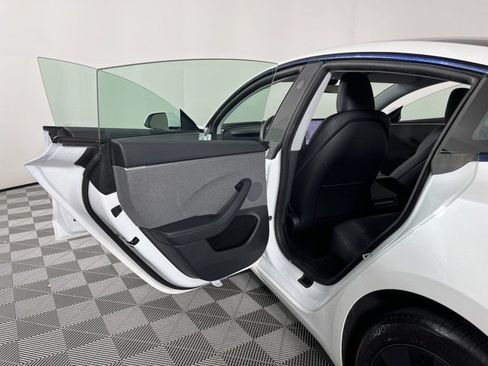Used 2024 Tesla Model 3 Standard Range RWD image 34
