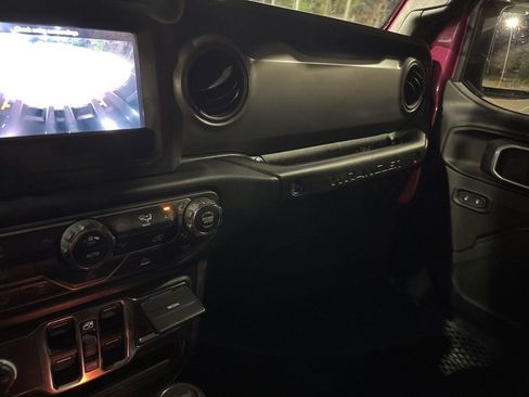 Used 2021 Jeep Wrangler Unlimited Sport image 16