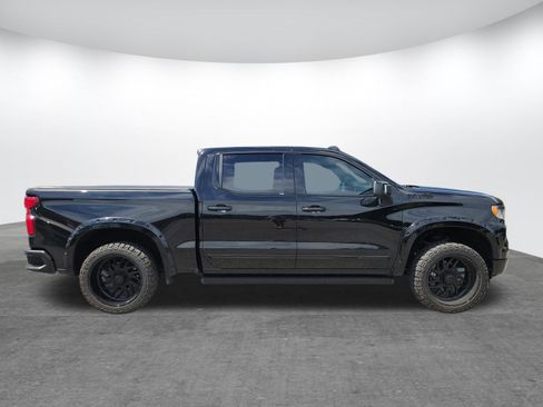 Used 2023 Chevrolet Silverado 1500 High Country w/ Technology Package AWD/4WD image 2