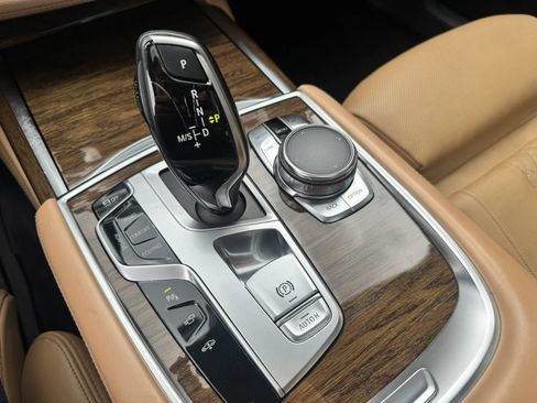 Used 2016 BMW 750i xDrive AWD/4WD image 33