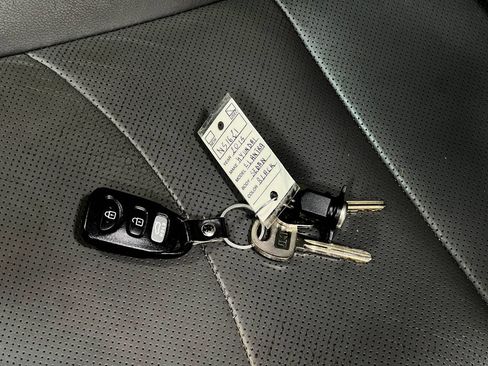Used 2015 Hyundai Elantra Limited FWD image 36
