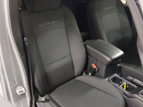 Used 2021 Jeep Wrangler Unlimited Sahara w/ Cold Weather Group image 28