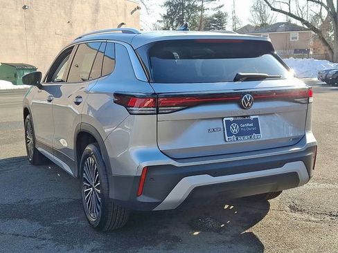 Certified 2025 Volkswagen Tiguan S w/ 18" Wheel Package image 8