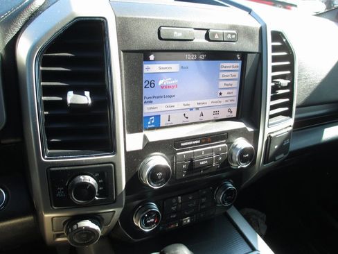 Used 2019 Ford F150 Lariat w/ Equipment Group 502A Luxury image 27