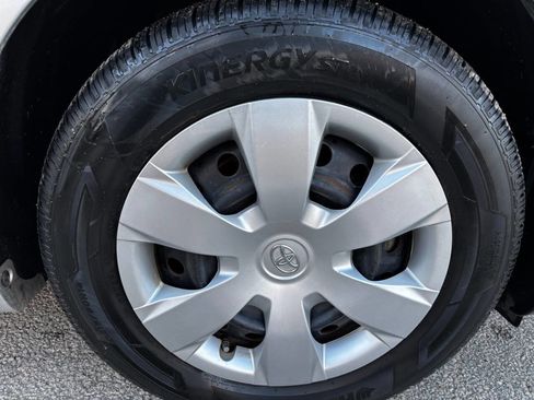 Used 2009 Toyota Camry LE image 12