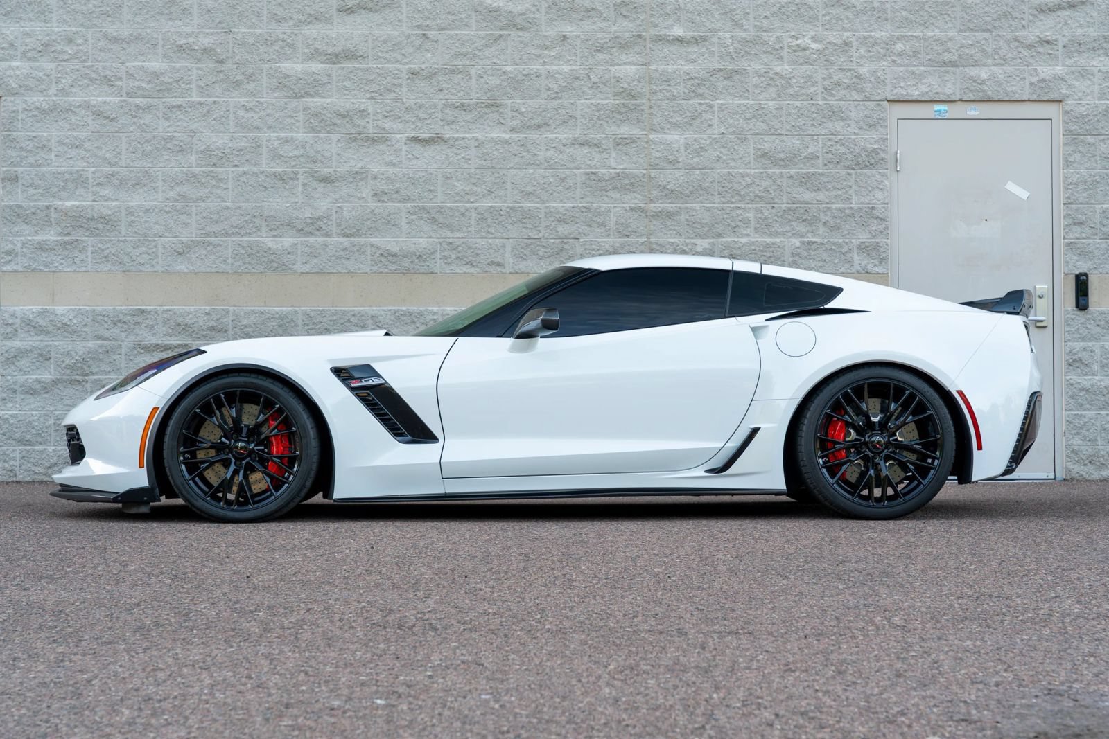 Used 2017 Chevrolet Corvette Z06 RWD image 12
