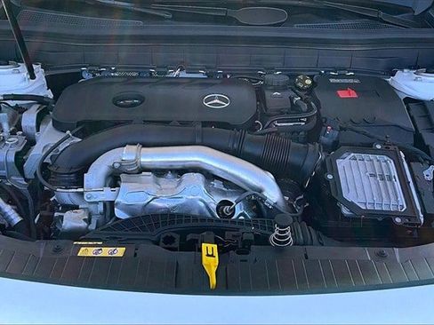 Certified 2025 Mercedes-Benz GLB 250 4MATIC image 32