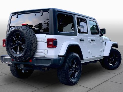 Used 2023 Jeep Wrangler Unlimited Sahara w/ LED Lighting Group AWD/4WD image 13