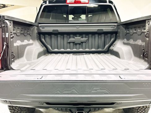 Used 2025 Chevrolet Colorado ZR2 w/ Technology Package image 27