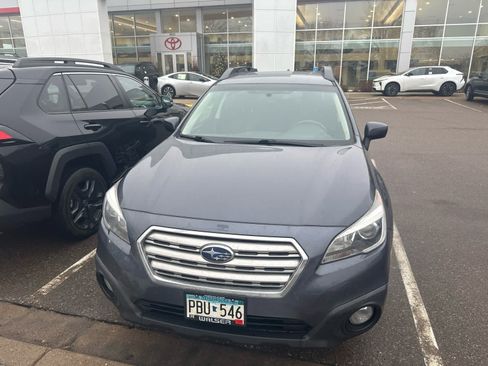 Used 2017 Subaru Outback 2.5i Premium image 6