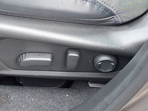 Used 2025 Subaru Forester Premium image 25