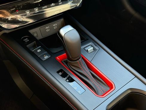 New 2026 Nissan Kicks SR w/ Cold Weather Package image 12