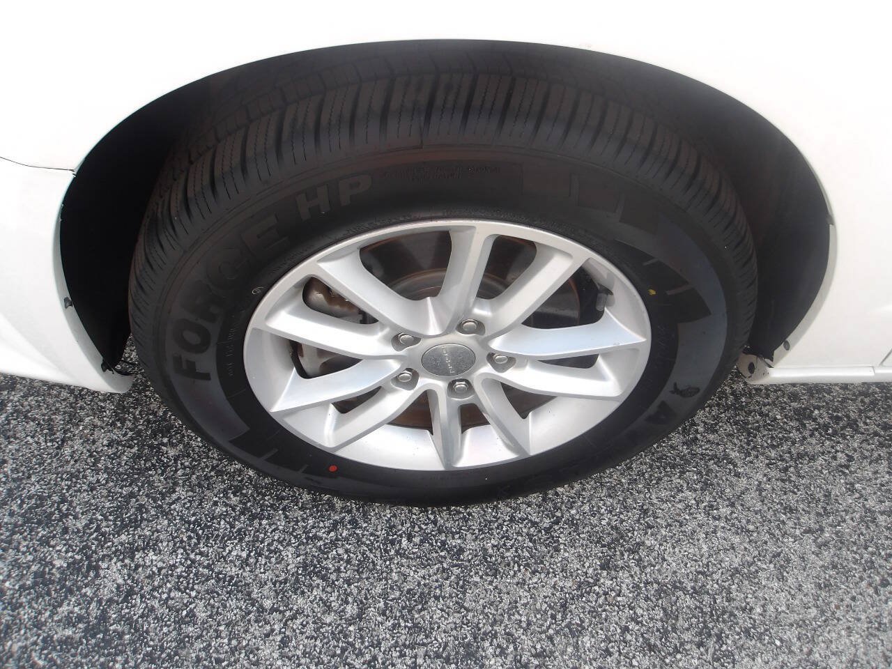 Used 2019 Dodge Grand Caravan SXT FWD image 4