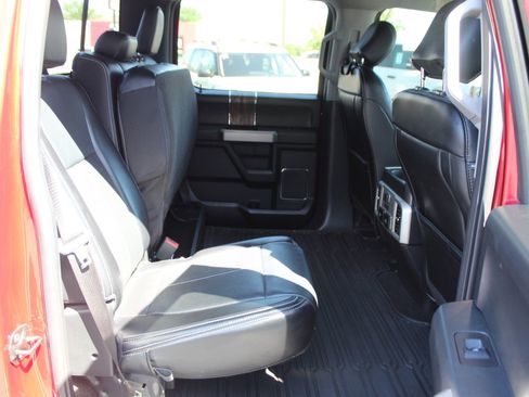 Used 2019 Ford F150 Lariat w/ Equipment Group 502A Luxury AWD/4WD image 16