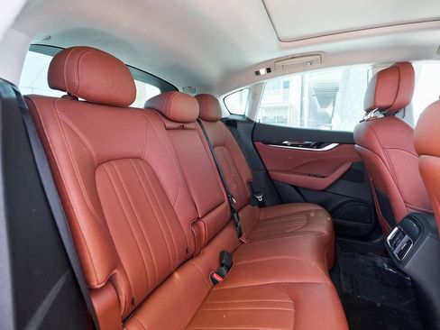 Used 2022 Maserati Levante GT AWD/4WD image 26