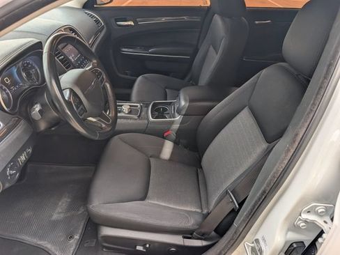 Used 2021 Chrysler 300 Touring w/ Sport Appearance Package RWD image 8
