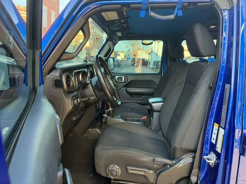 Used 2018 Jeep Wrangler Unlimited Sport S image 14