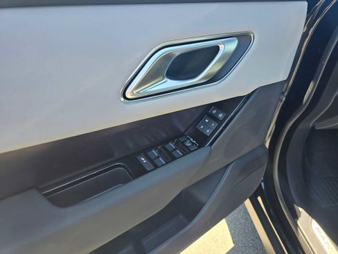 Used 2026 Land Rover Range Rover Velar Dynamic SE AWD/4WD image 22