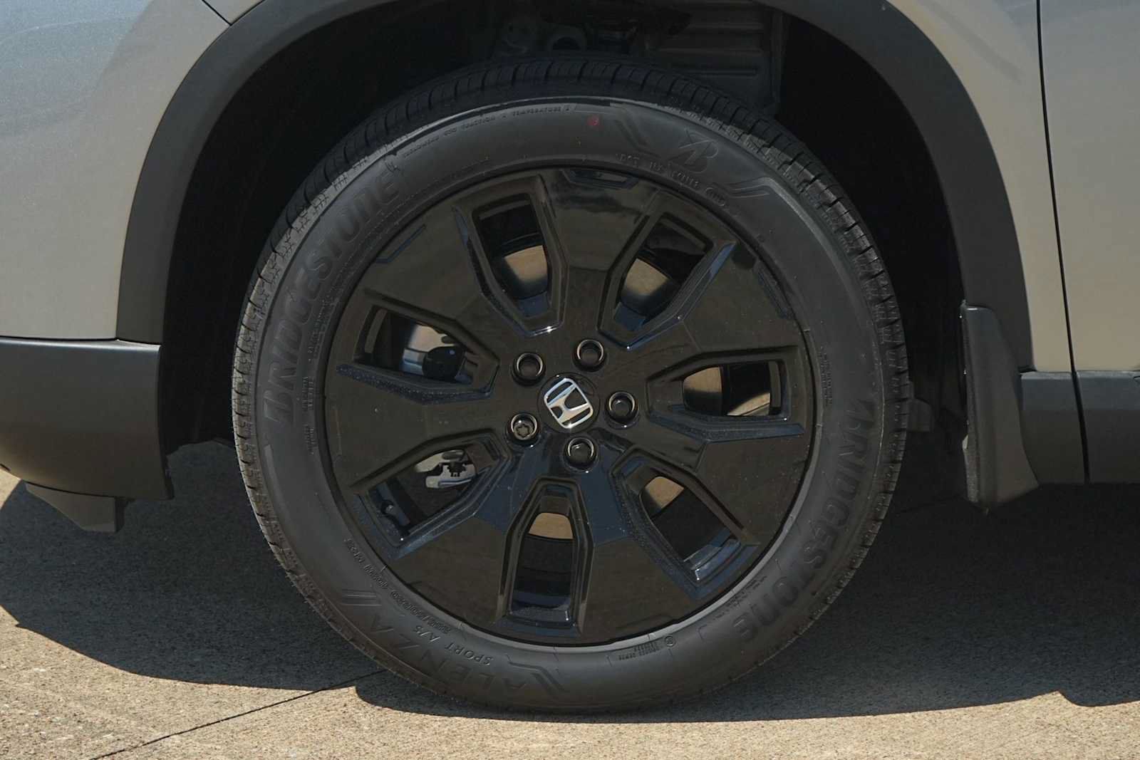 New 2026 Honda Pilot Black Edition image 7