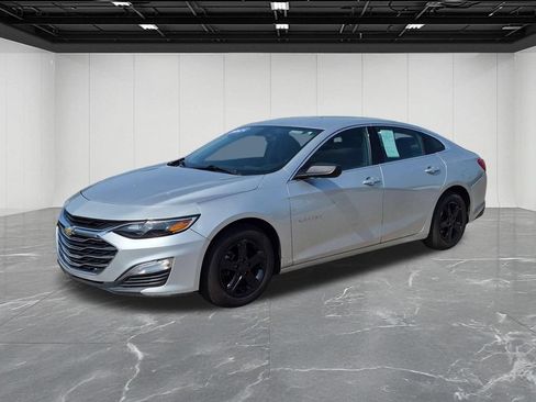 Used 2021 Chevrolet Malibu LS FWD image 1