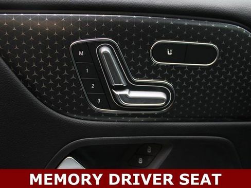 New 2026 Mercedes-Benz GLB 250 4MATIC image 14