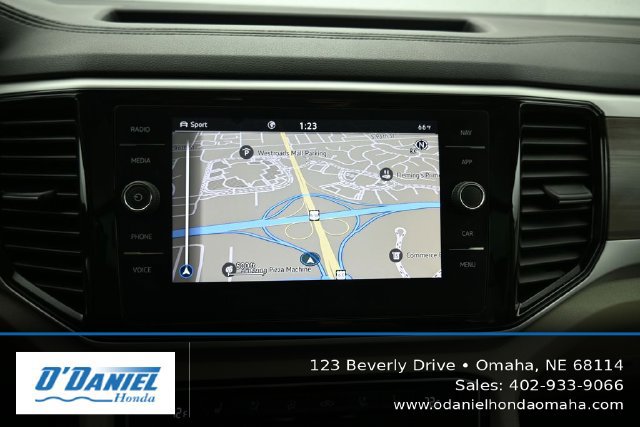 Used 2021 Volkswagen Atlas SEL Premium AWD/4WD image 32