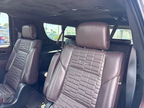 Used 2023 Cadillac Escalade ESV Sport Platinum AWD/4WD image 25