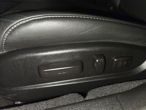 Used 2020 Acura TLX image 12