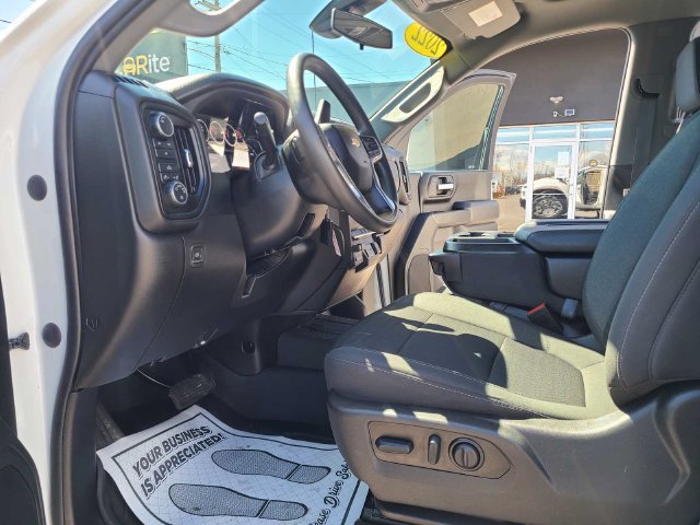 Used 2022 Chevrolet Silverado 2500 Custom w/ Custom Convenience Package AWD/4WD image 14