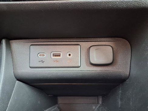 Used 2021 Buick Encore GX Select image 8