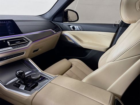 Used 2022 BMW X6 xDrive40i w/ M Sport Package image 25