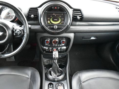 Used 2017 MINI Cooper Clubman FWD image 17