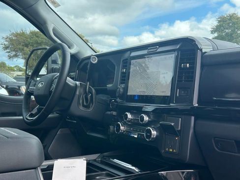 New 2026 Ford F250 Lariat w/ Black Appearance Package image 29