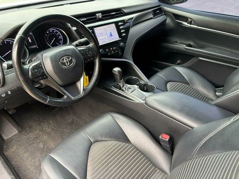 Used 2019 Toyota Camry SE image 10