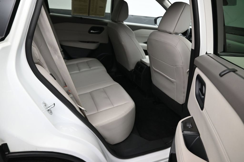 Certified 2023 Nissan Rogue SL w/ SL Premium Package AWD/4WD image 24