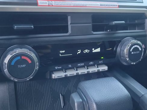 Certified 2025 Toyota Tacoma SR5 AWD/4WD image 15