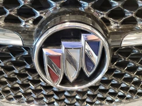 Used 2018 Buick Enclave Avenir w/ Avenir Technology Package AWD/4WD image 18