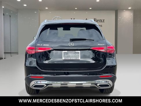 Used 2026 Mercedes-Benz GLC 300 4MATIC image 4