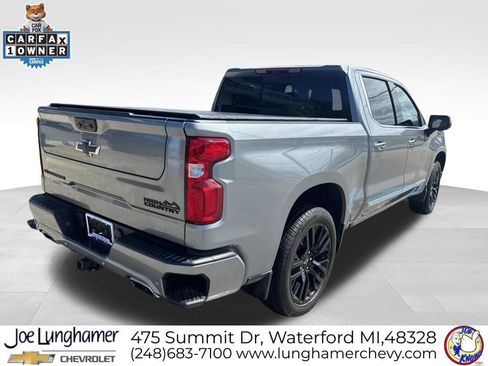 Used 2024 Chevrolet Silverado 1500 High Country w/ High Country Premium Package AWD/4WD image 3