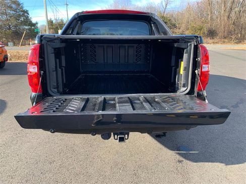 Used 2013 Chevrolet Avalanche LS image 39