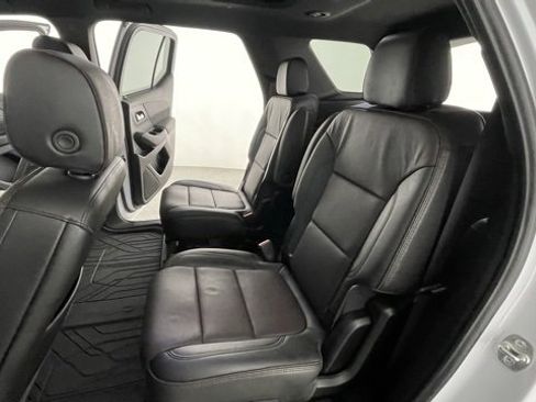 Used 2024 Chevrolet Traverse High Country image 46