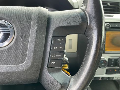 Used 2010 Mercury Mariner Premier AWD/4WD image 18