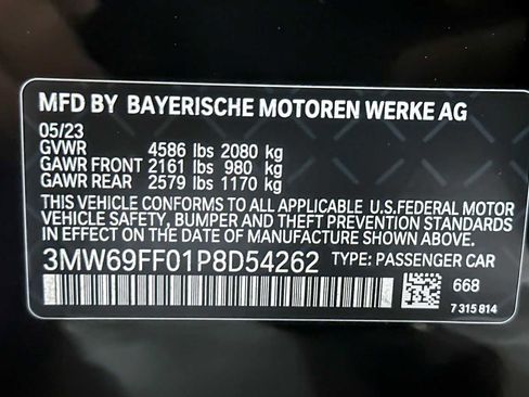 Used 2023 BMW 330i Sedan w/ Premium Package image 29