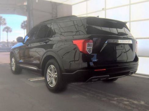 Used 2022 Ford Explorer XLT w/ Equipment Group 202A RWD image 5
