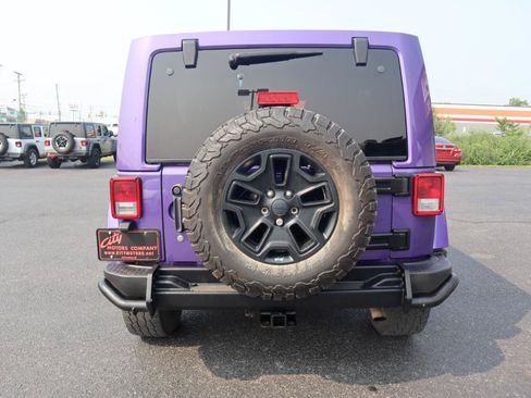 Used 2016 Jeep Wrangler Unlimited Sahara AWD/4WD image 25